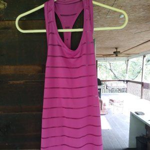 Athletic shirt women size Small